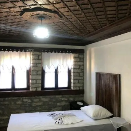招待所 Miziriguest House Gjirokastër